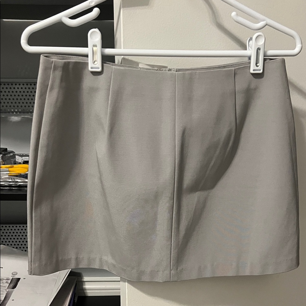 Elegant Gray Two-Piece Set - Picture 3 of 10